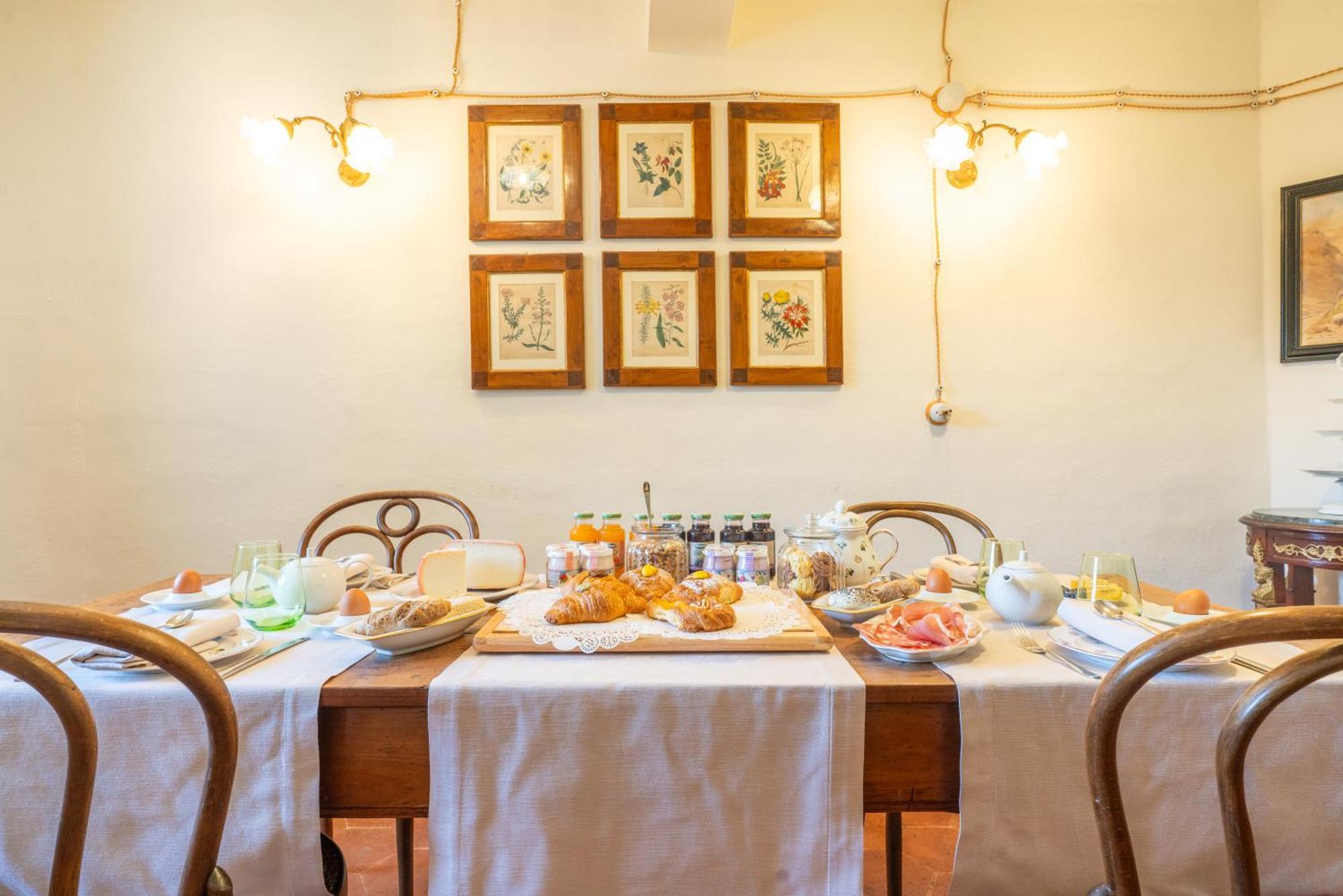 Guest house Palazzo Nobile Di San Donato 3*